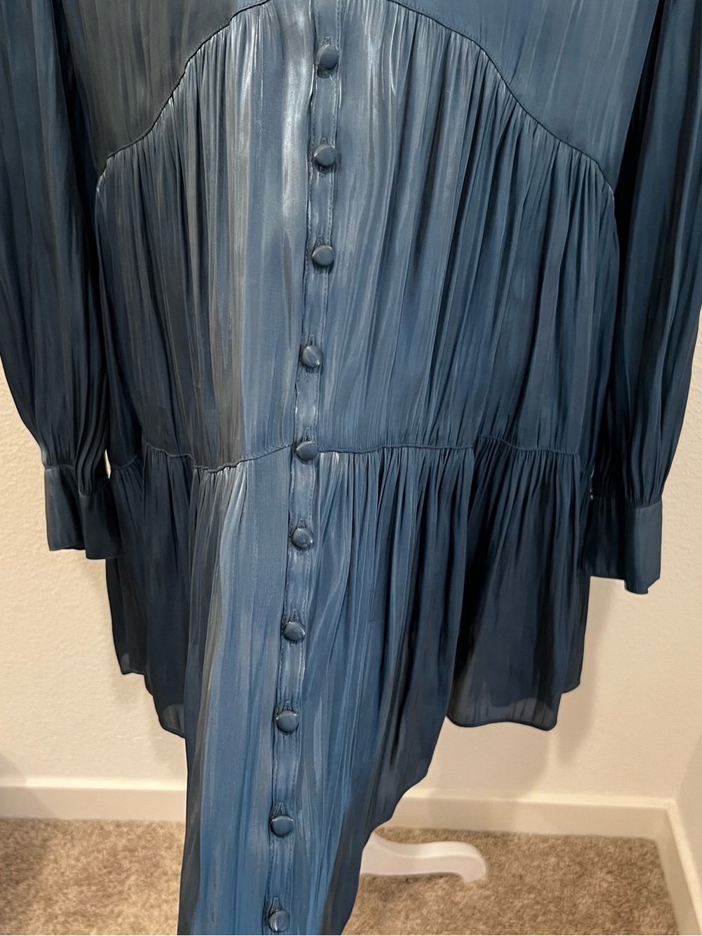 Cinq à Sept Slate Blue Satin Pleated Tiered Shirt Dress 12 Pockets - Picture 4 of 14